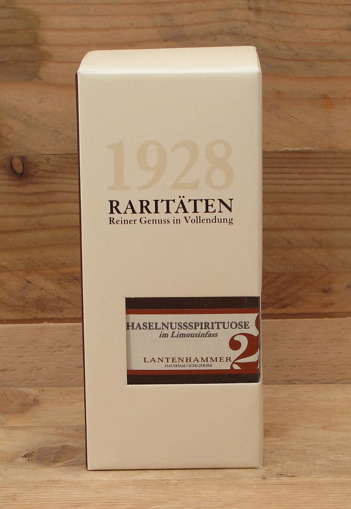 1928-Haselnussbrand-im-Limousinfass-Karton