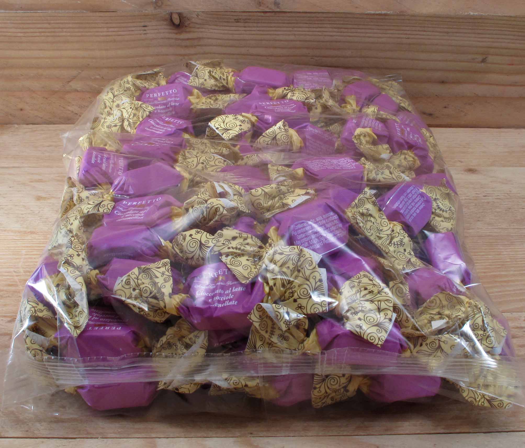 Perfetto Cioccolato Latte con Nocciole Caramello 1 Kg
