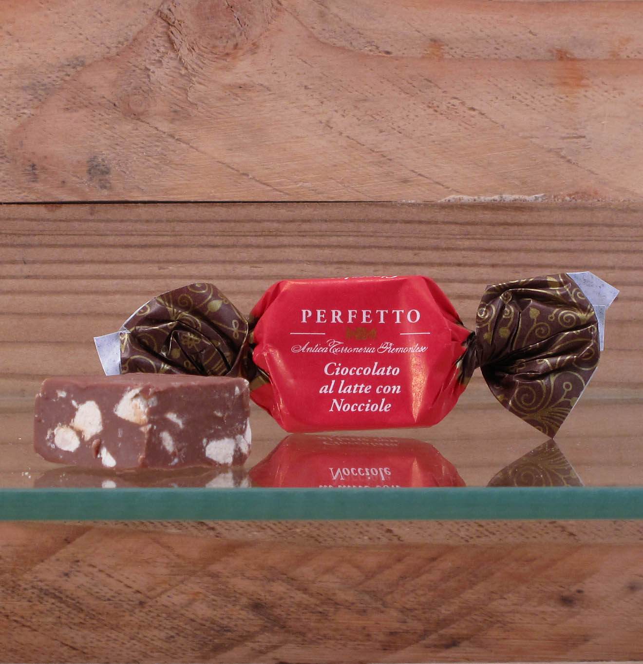 Perfetto-Ciocollato-al-latte-con-Nocciole-1er-lose Perfetto Cioccolato Latte con Nocciole 1 kg